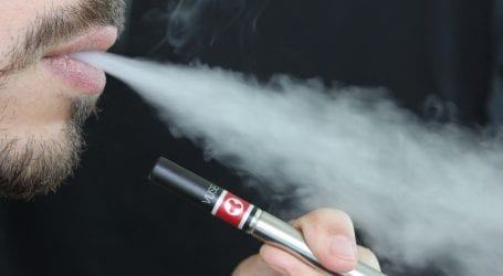 ה-FDA מאשים חברות סיגריות אלקטרוניות: "חוללתן מגפה בקרב קטינים, הפסיקו אותה מיד"