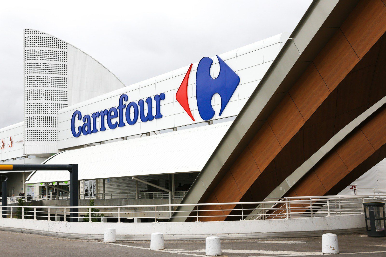 סניף של רשת קרפור (Carrefour) 