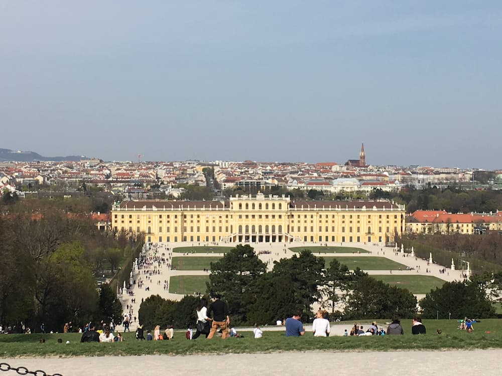 ארמון הופבורג באזור וינה. המלצות לטיול באוסטריה