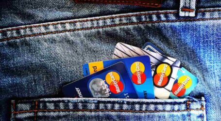 האם כרטיסי אשראי שמבטיחים קאשבק או כסף חזרה משתלמים לכם?